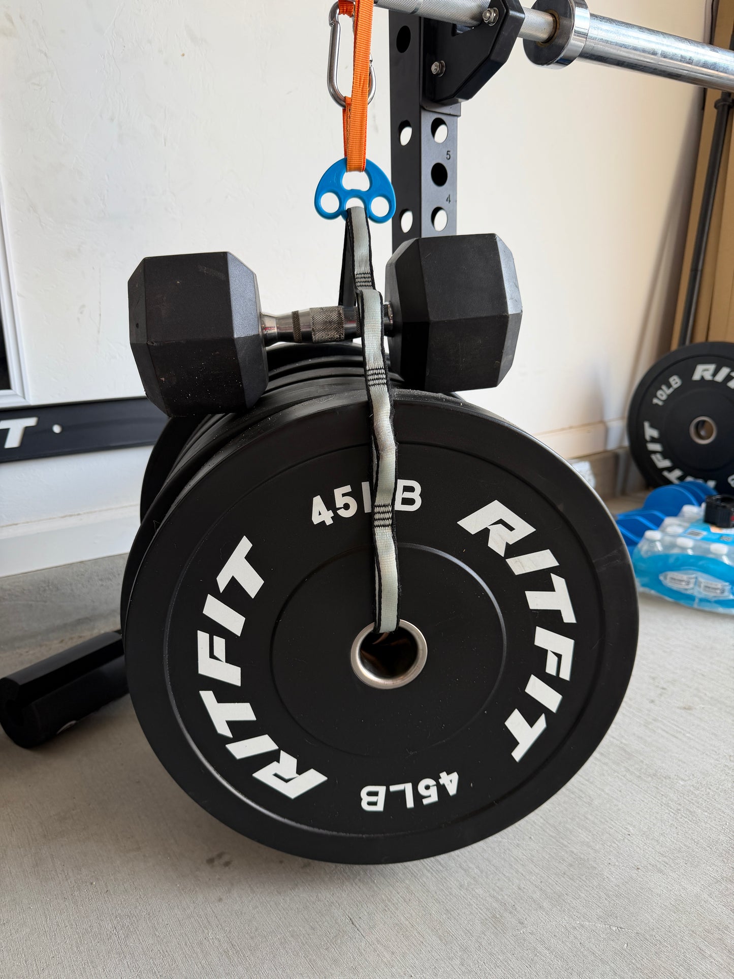IV holder holding 255 pounds